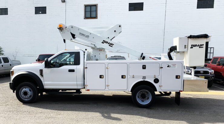 Mobile Lifts Equipment Rentals | Bucket Trucks and Towing Equipment ...