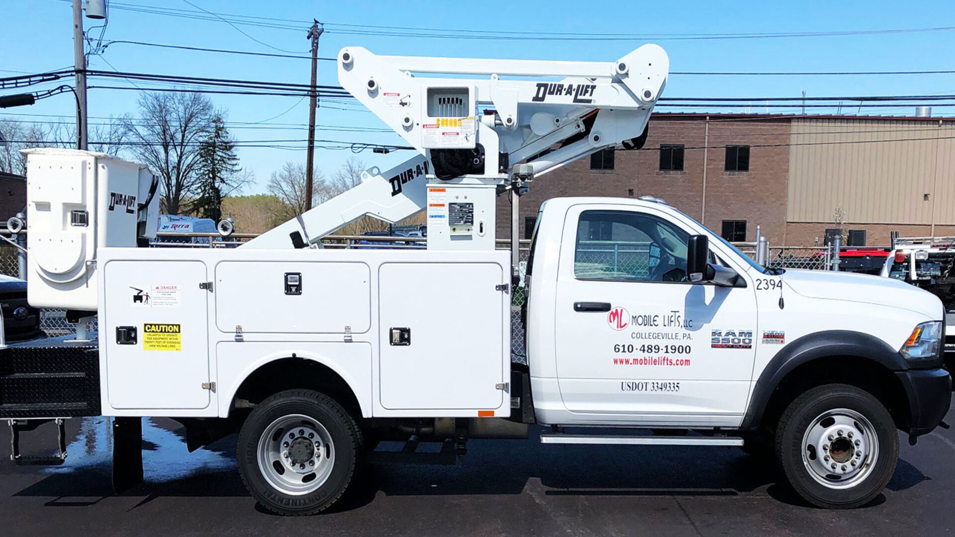 Bucket Trucks for Rent Bucket Trucks and Towing Equipment Sales and Rentals Mobile Lifts, LLC