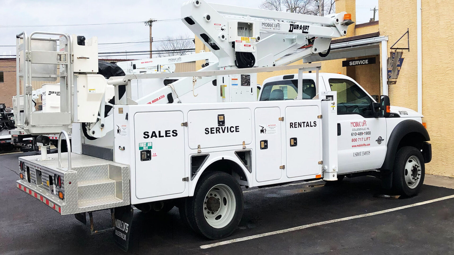 Bucket Trucks for Rent Bucket Trucks and Towing Equipment Sales and